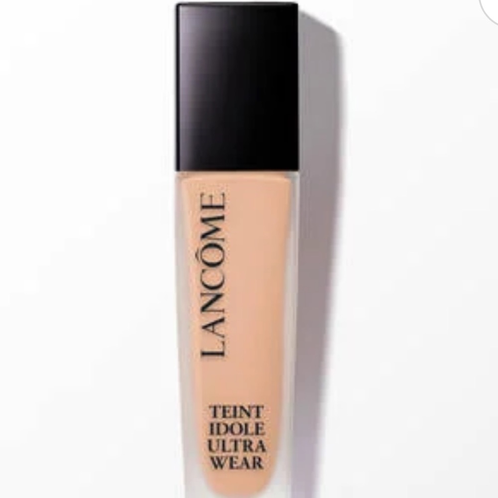 Teint Idôle Ultra Wear in matte & caring glow finish. 255 n LANCÔME